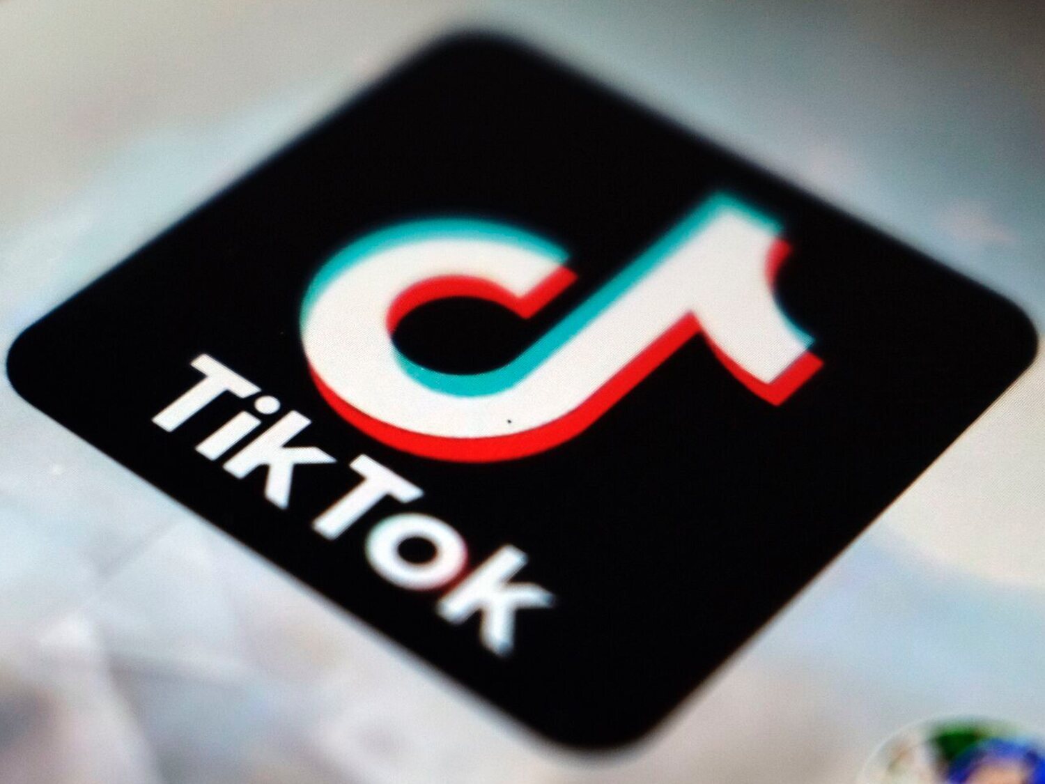 El truco para saber quién te stalkea en TikTok