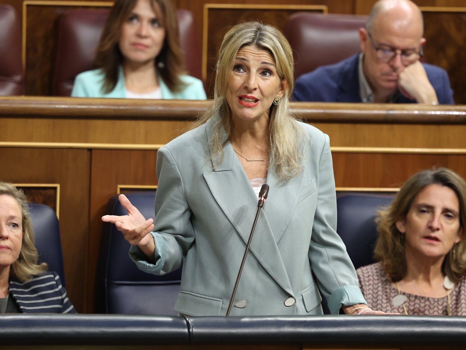 Yolanda Díaz plantea que se puedan usar las lenguas cooficiales en el Congreso