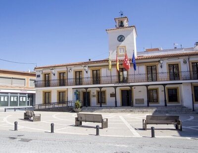 Agreden entre cinco a una edil del PSOE en Perales de Tajuña (Madrid): señalan a dos concejales de Vox