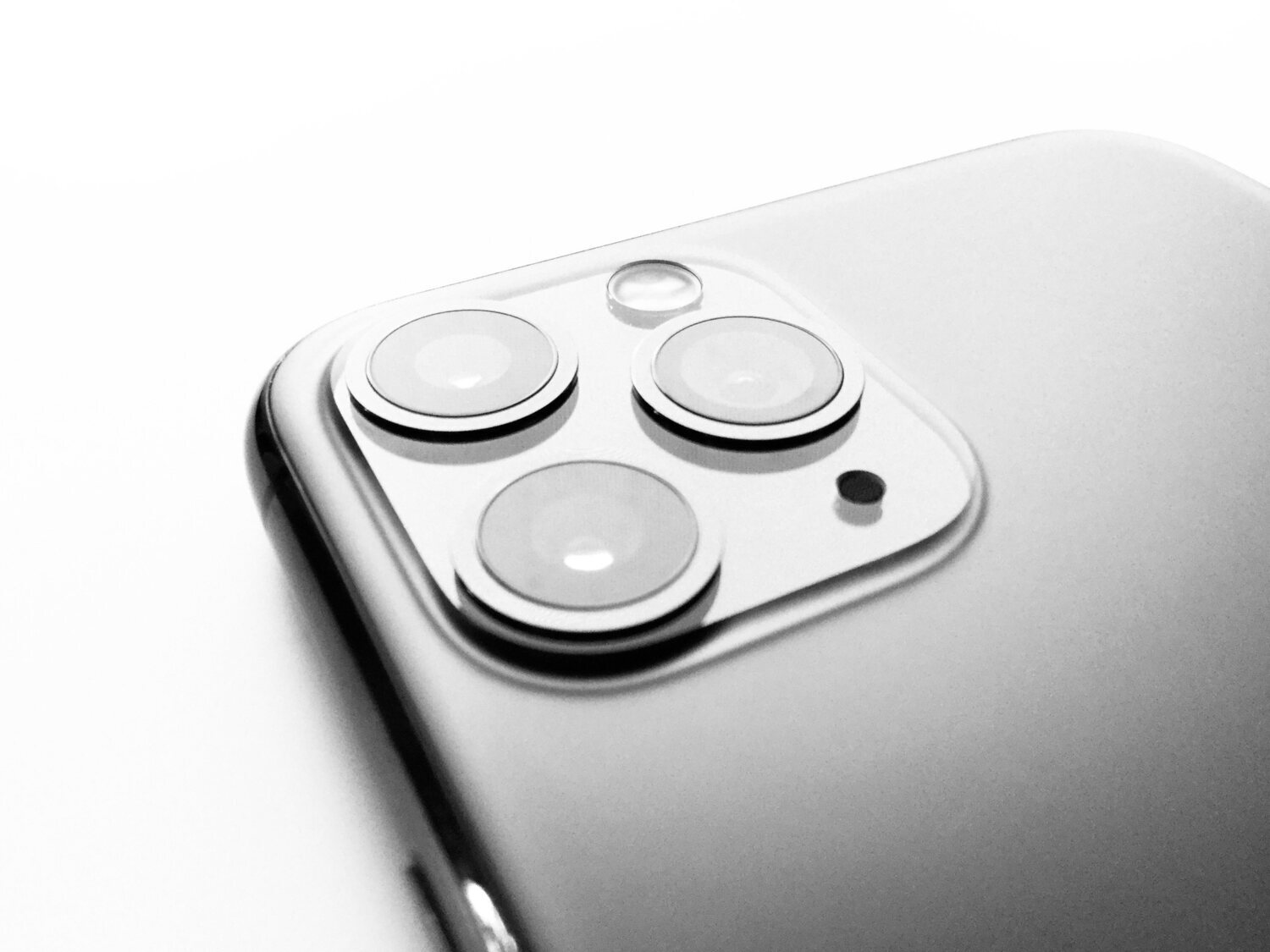 Se filtran las fotos reales del supuesto iPhone 15, el nuevo teléfono next-gen de Apple