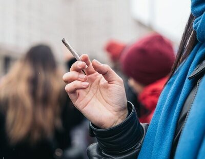 Hallan un vínculo entre la falta de materia gris y el deseo de fumar en adolescentes
