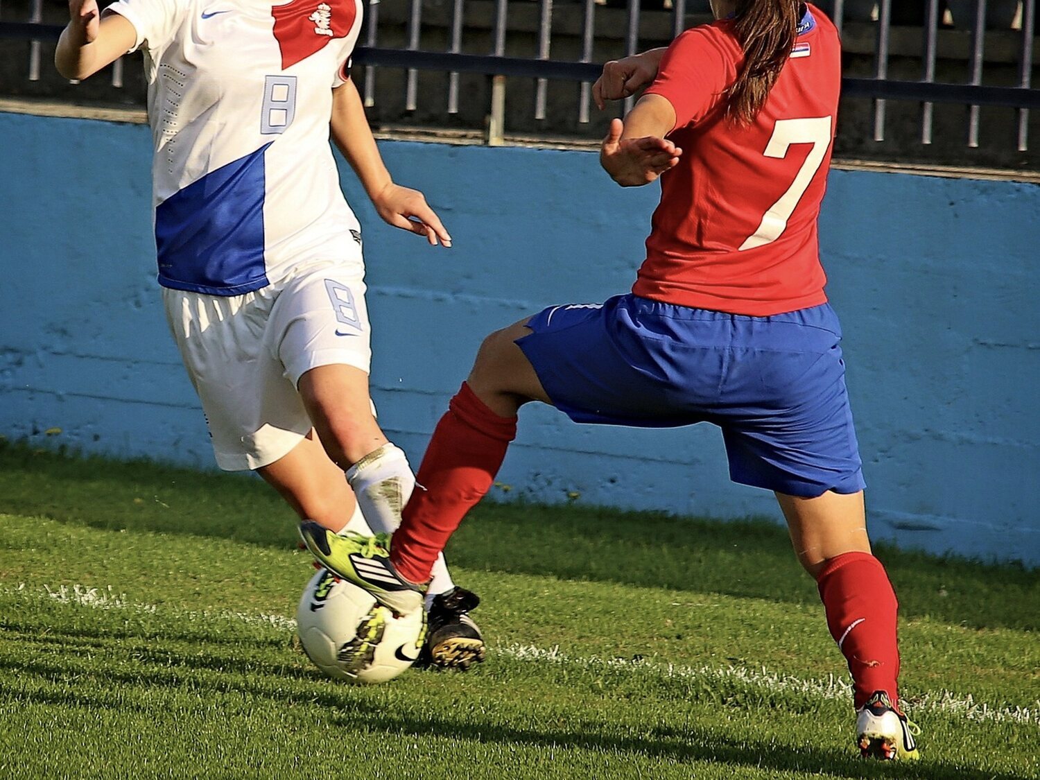 PP y VOX retiran los cursos infantiles de fútbol femenino en Toledo con el escándalo de Rubiales y el referente del Mundial