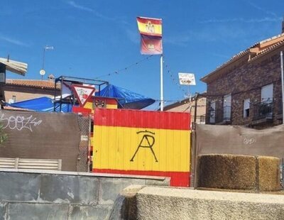 Instalan una bandera franquista en el centro de Moraleja de Enmedio (Madrid) con el aval del Ayuntamiento de PP y VOX