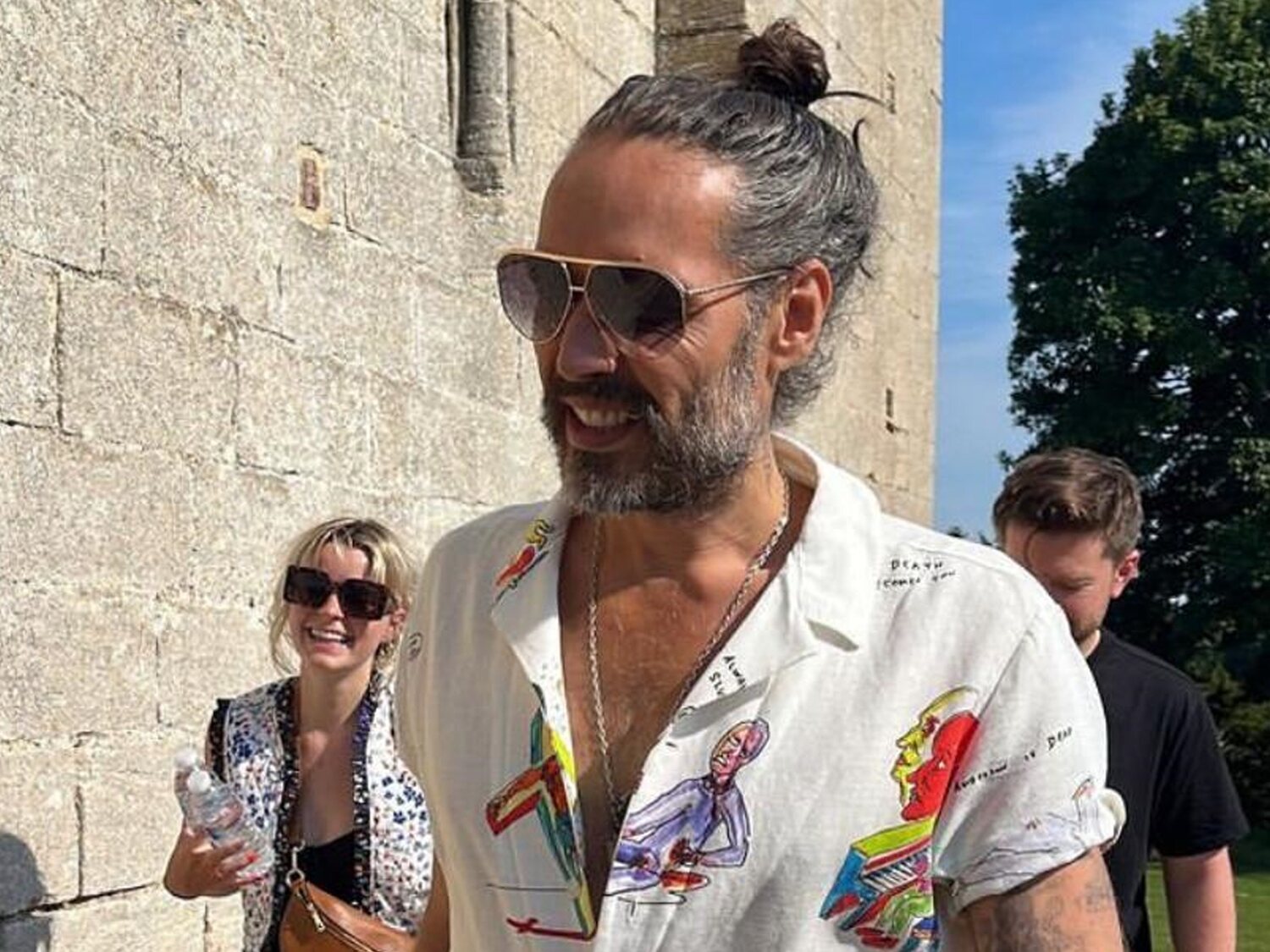 Russell Brand, acusado de violación, agresiones sexuales y maltrato emocional