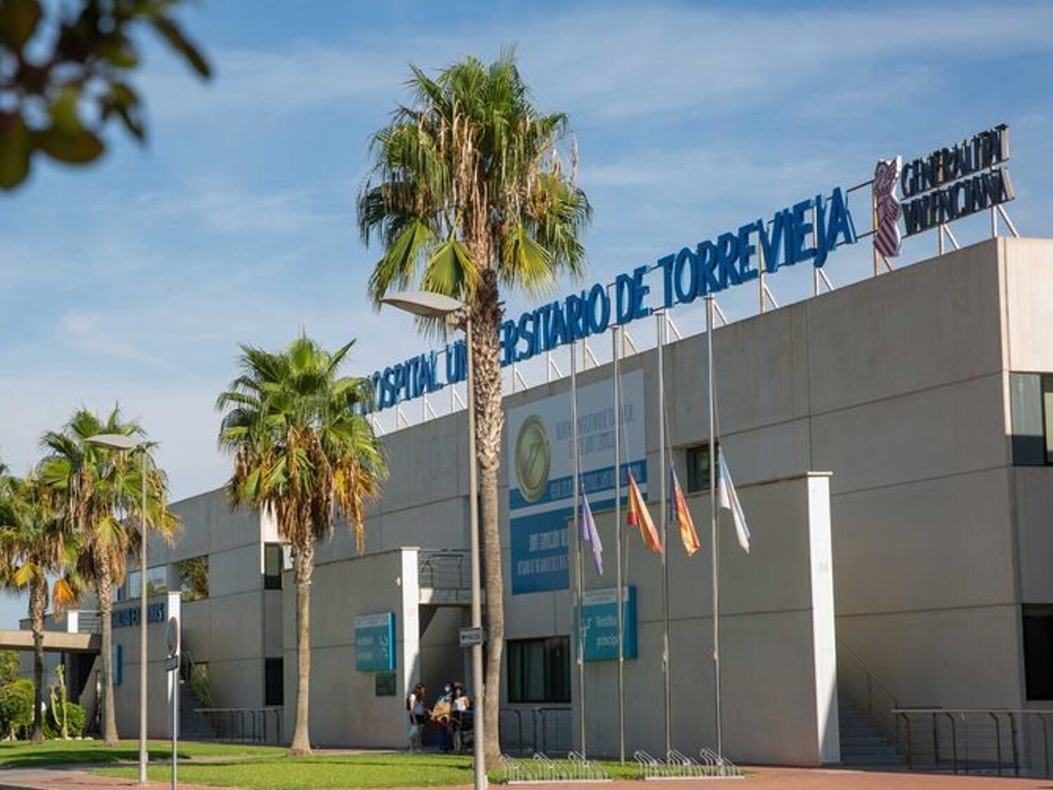 El Hospital de Torrevieja indemniza a una paciente tras amputarle un brazo por error