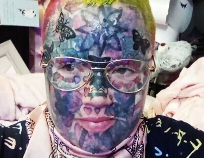 Una mujer denuncia discriminación por sus tatuajes en rostro y cuerpo: "No tengo ofertas de trabajo"
