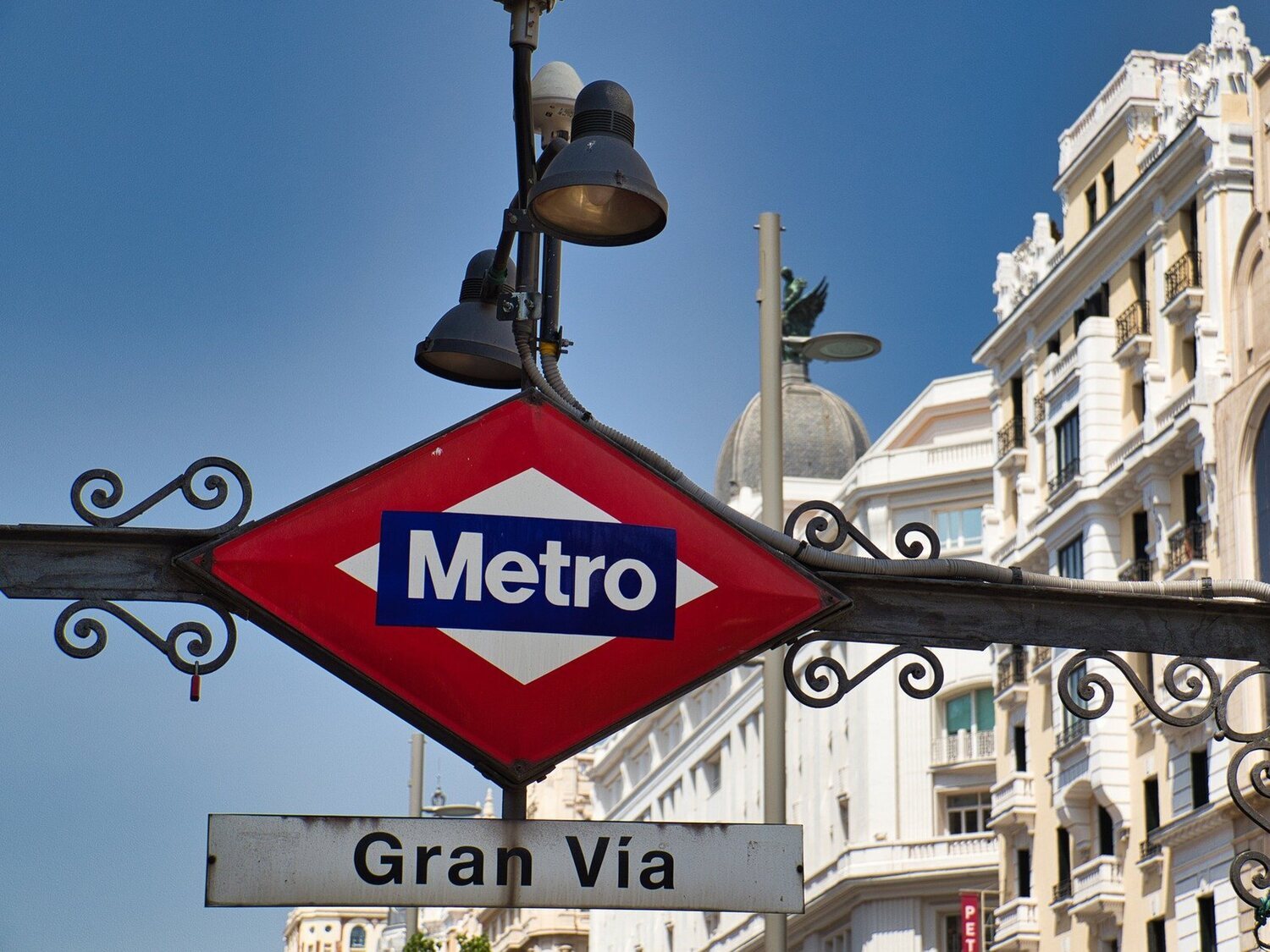 La estación de Metro de Gran Vía de Madrid ha tenido tres nombres: los motivos