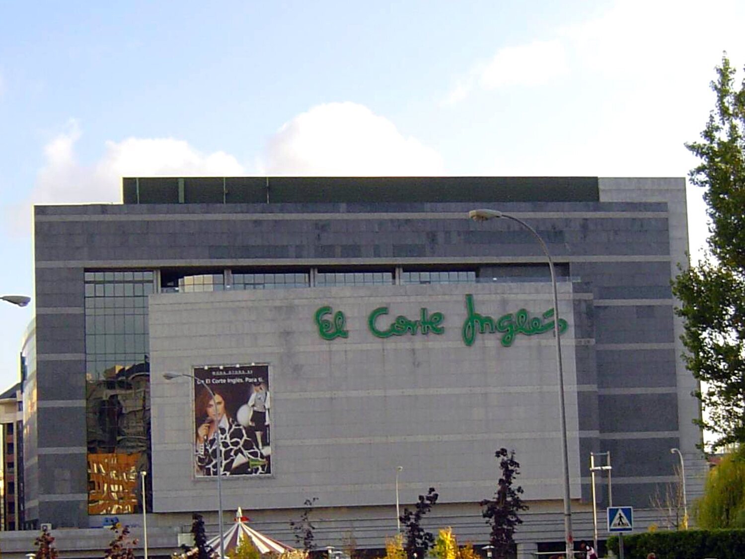 Inditex abre una megatienda de 4 plantas en este centro comercial que cerró El Corte Inglés en España