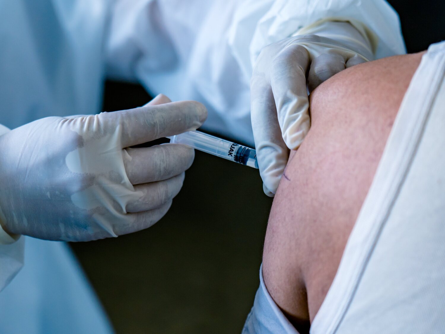 Llega a España la vacuna contra el colesterol: eficacia y dosis
