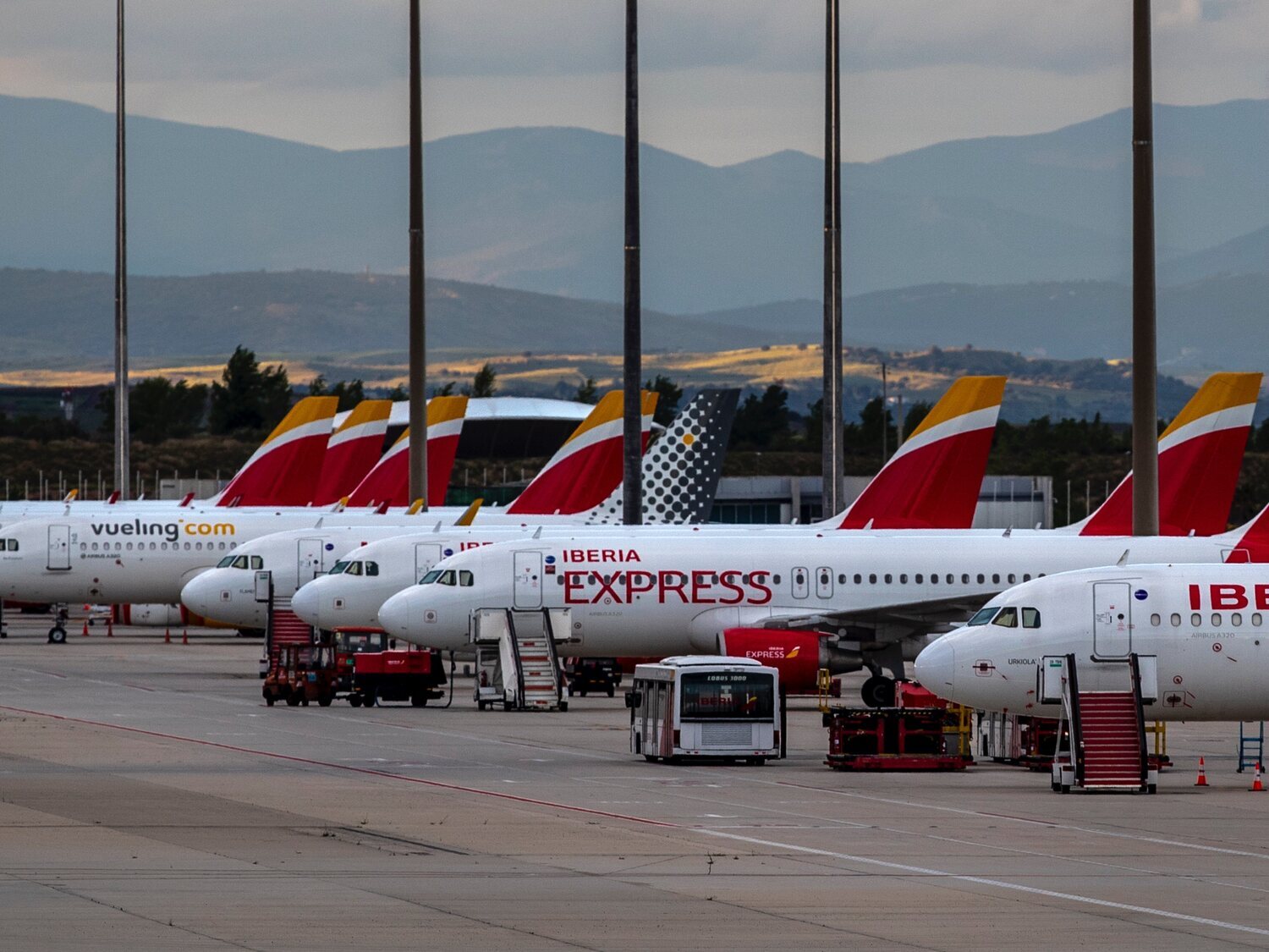 Eliminar los vuelos cortos: la medida de PSOE y Sumar no afectará a ninguna ruta