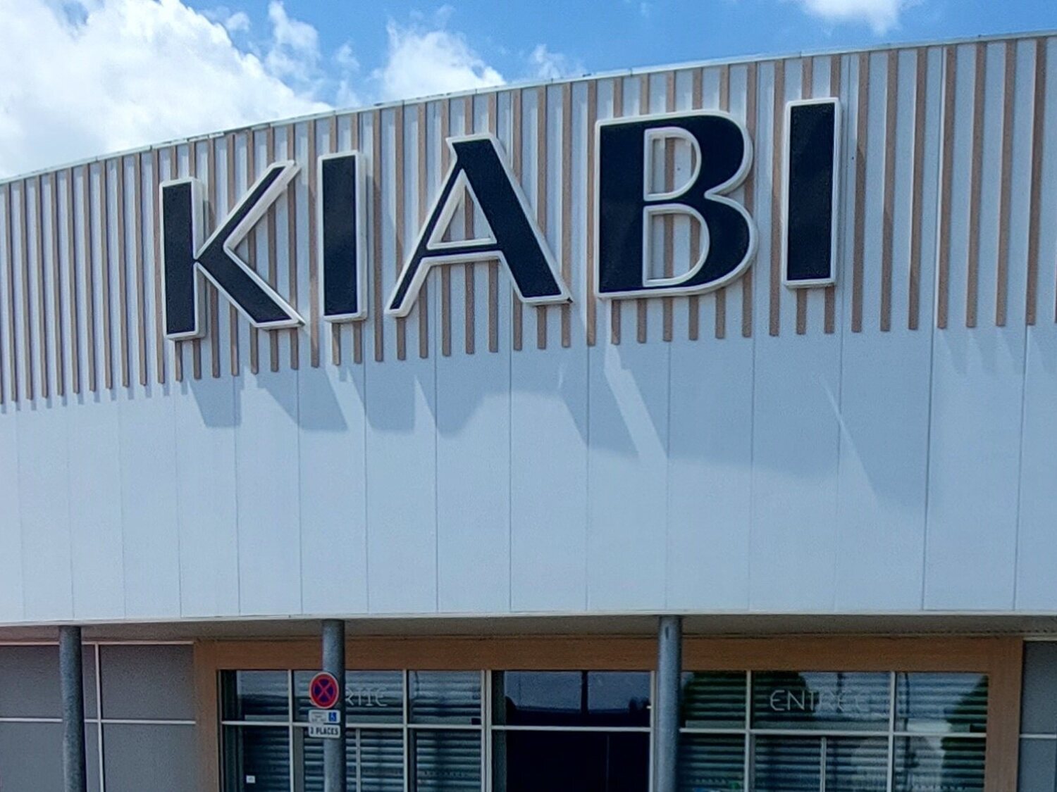 La cadena low cost Kiabi se expande por España y prepara la apertura de siete tiendas