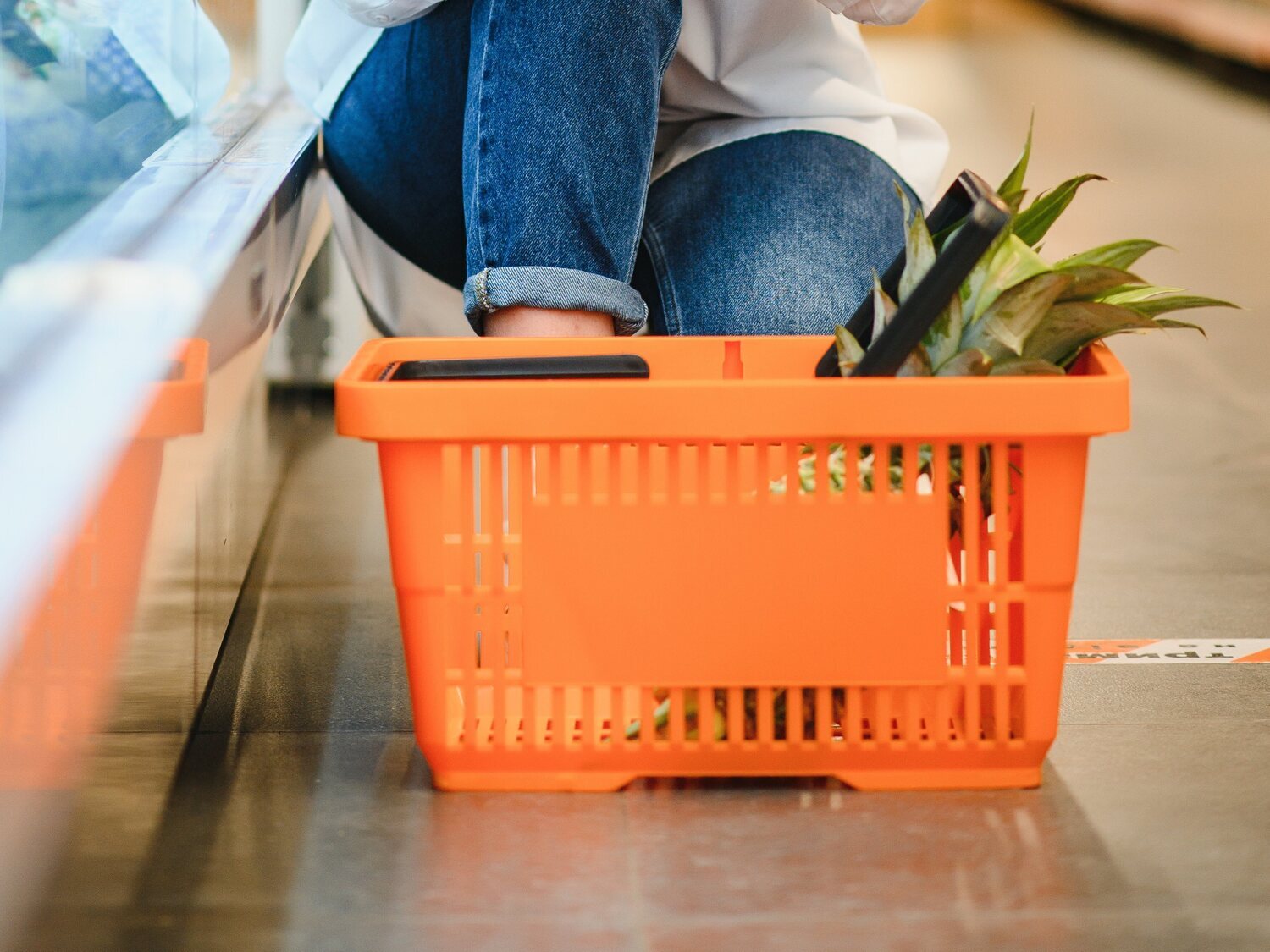 El auge de supermercados 'outlet' y 'low cost': qué cadenas venden 'chollos' en noviembre de 2023