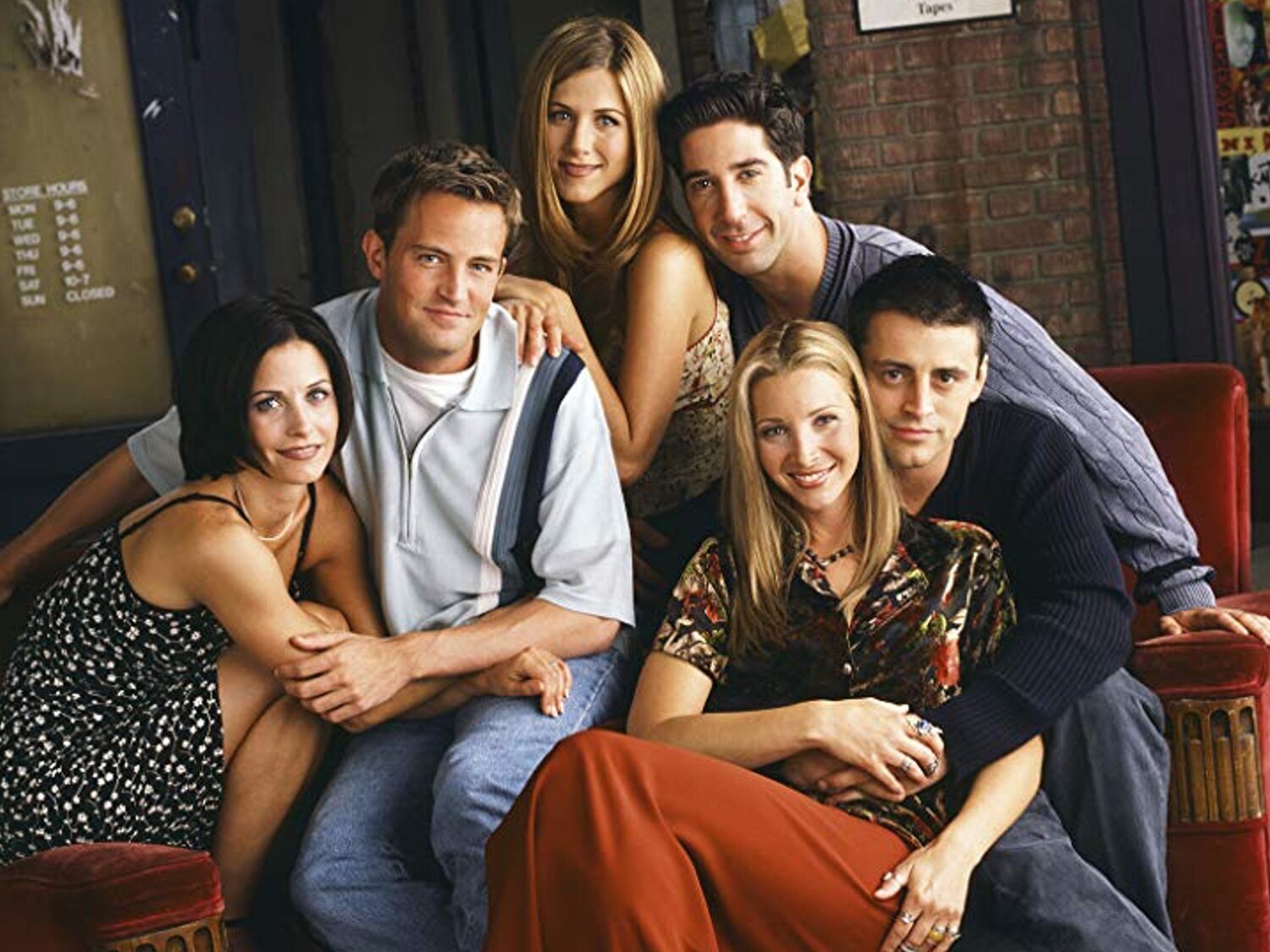 Los actores de 'Friends' se pronuncian sobre la muerte de Matthew Perry: "Éramos una familia"