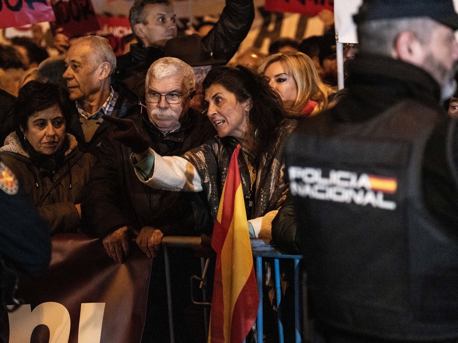 ¿Qué hay tras las manifestaciones contra la amnistía en la calle Ferraz, sede del PSOE?