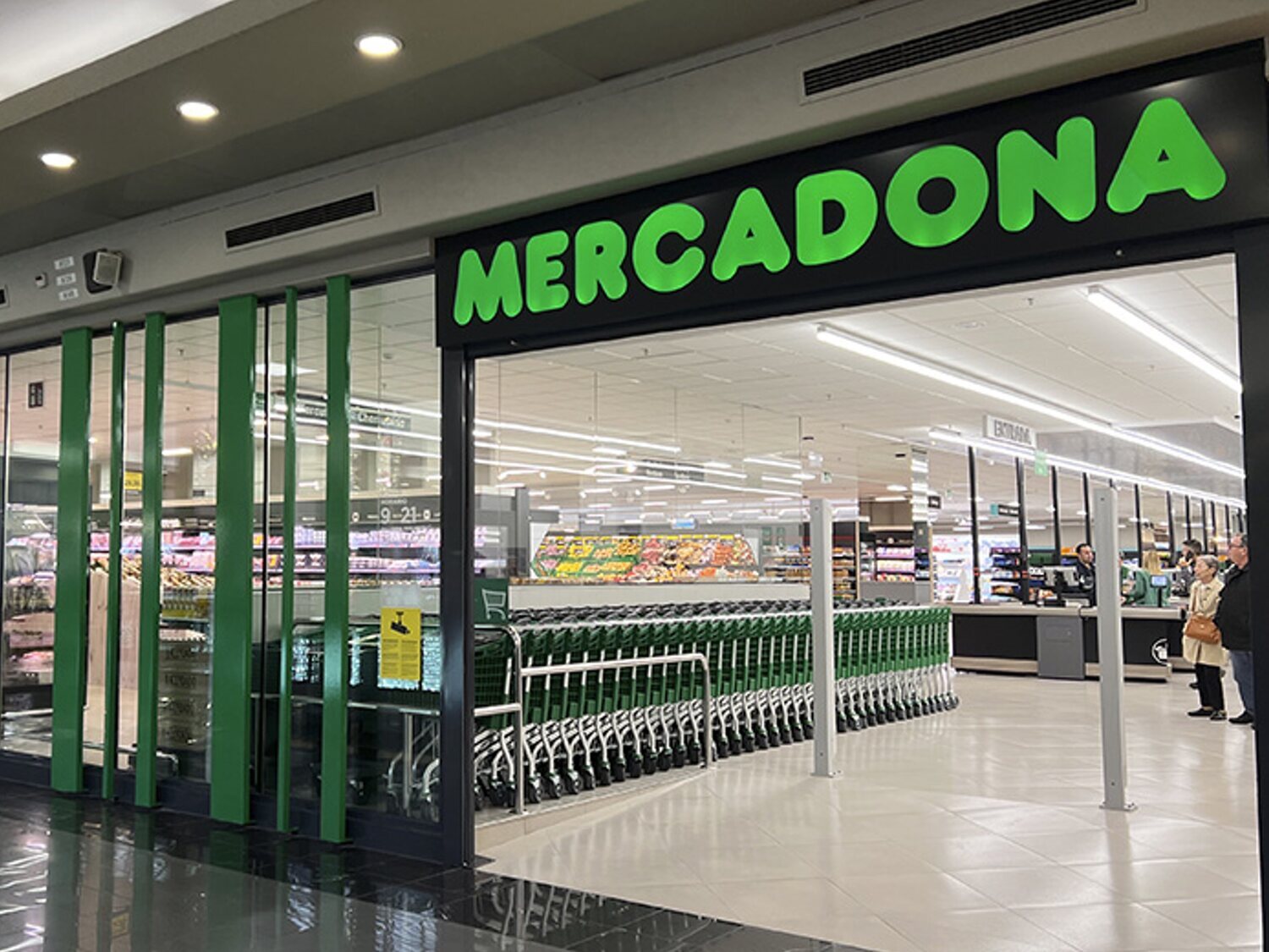 Mercadona cambia por completo el horario de sus supermercados en Navidad