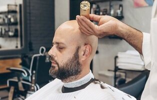La policía localiza a un peligroso narco en una peluquería italiana a la que solo acudían clientes calvos