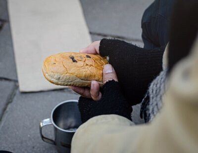 El Ayuntamiento de Valencia (PP-VOX) prohíbe repartir comida a las personas sin hogar