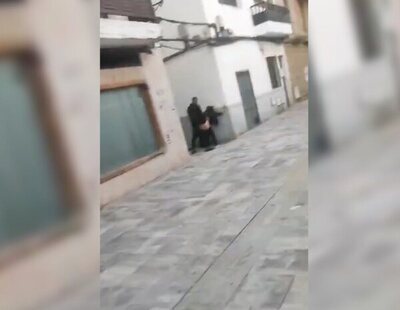 Una pareja tiene sexo a plena luz del día en una céntrica calle de Lanzarote