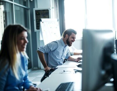 España roza máximo histórico de trabajadores 2023: la tasa de paro cae hasta el 11,7%