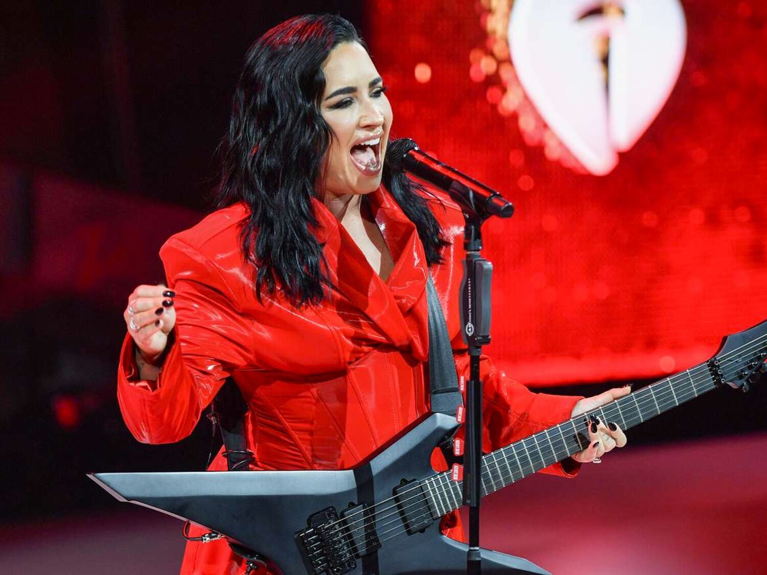 Críticas a Demi Lovato por cantar 'Heart Attack' en un concierto de la Asociación Americana del Corazón