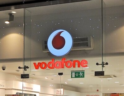Vodafone registra su primer crecimiento mientras prepara su salida de España