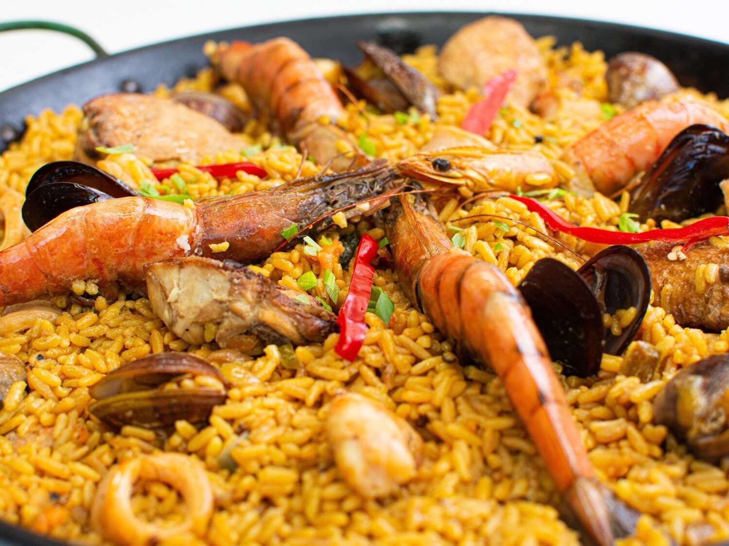 La mejor paella precocinada del supermercado, según la OCU