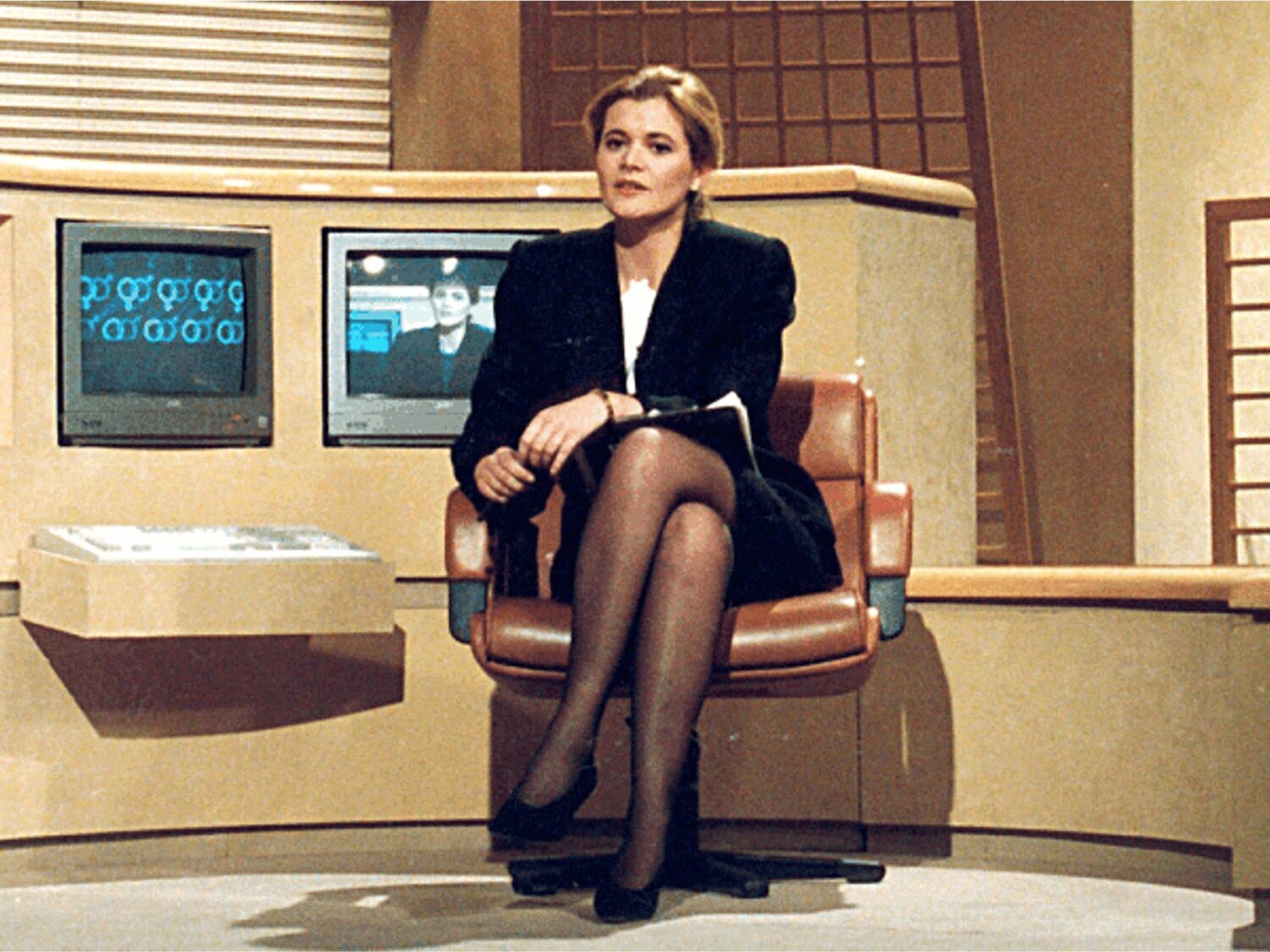 ¿Recuerdas a Elena Ochoa, la sexóloga más famosa de la TV en los 90? Así está ahora