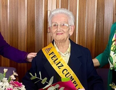 Araceli Hidalgo, la primera española en recibir la vacuna del Covid-19, cumple 100 años