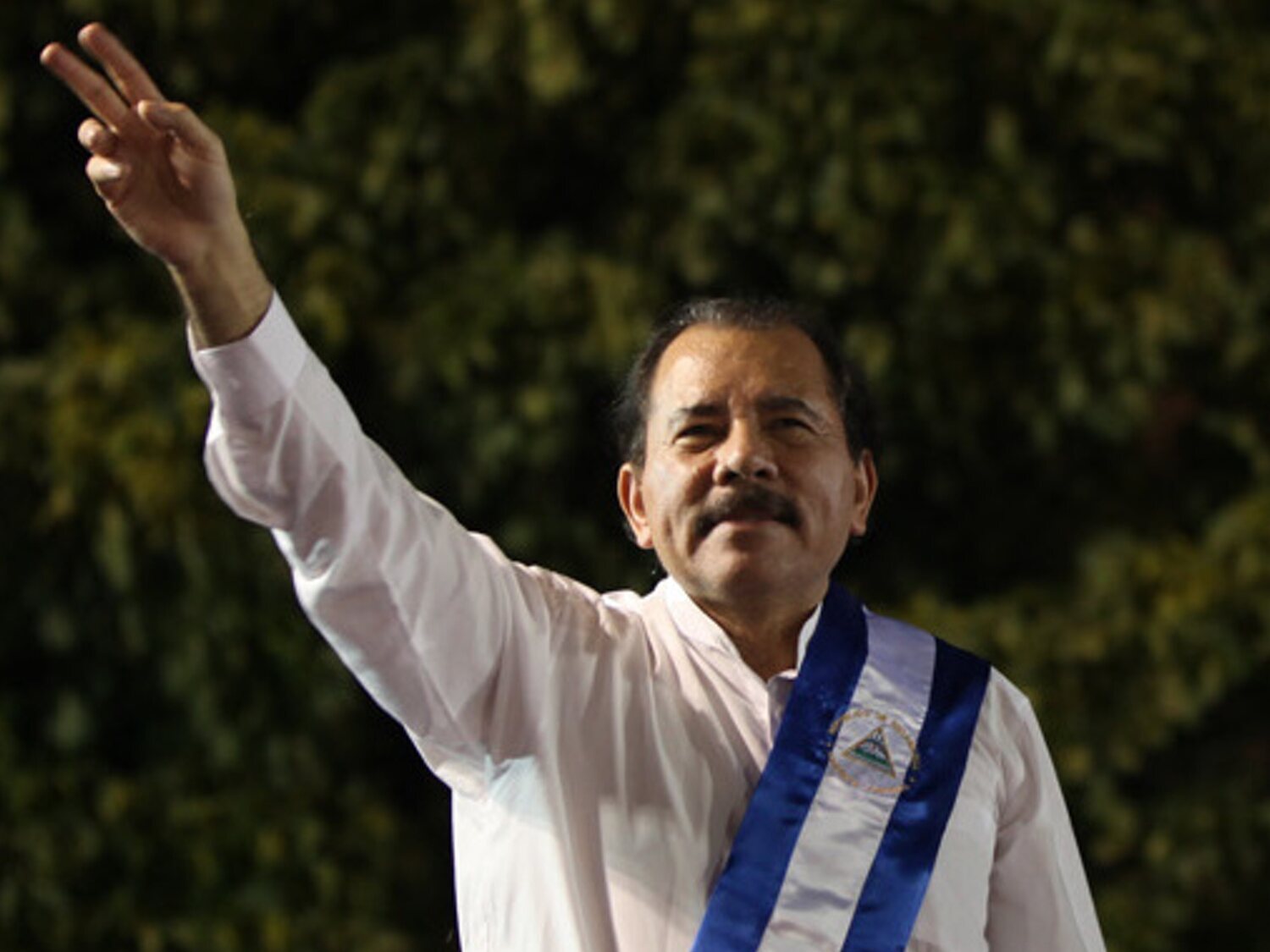 Daniel Ortega imita el acento español y se ríe de los 317 opositores desterrados: "Deben hablar como ellos"