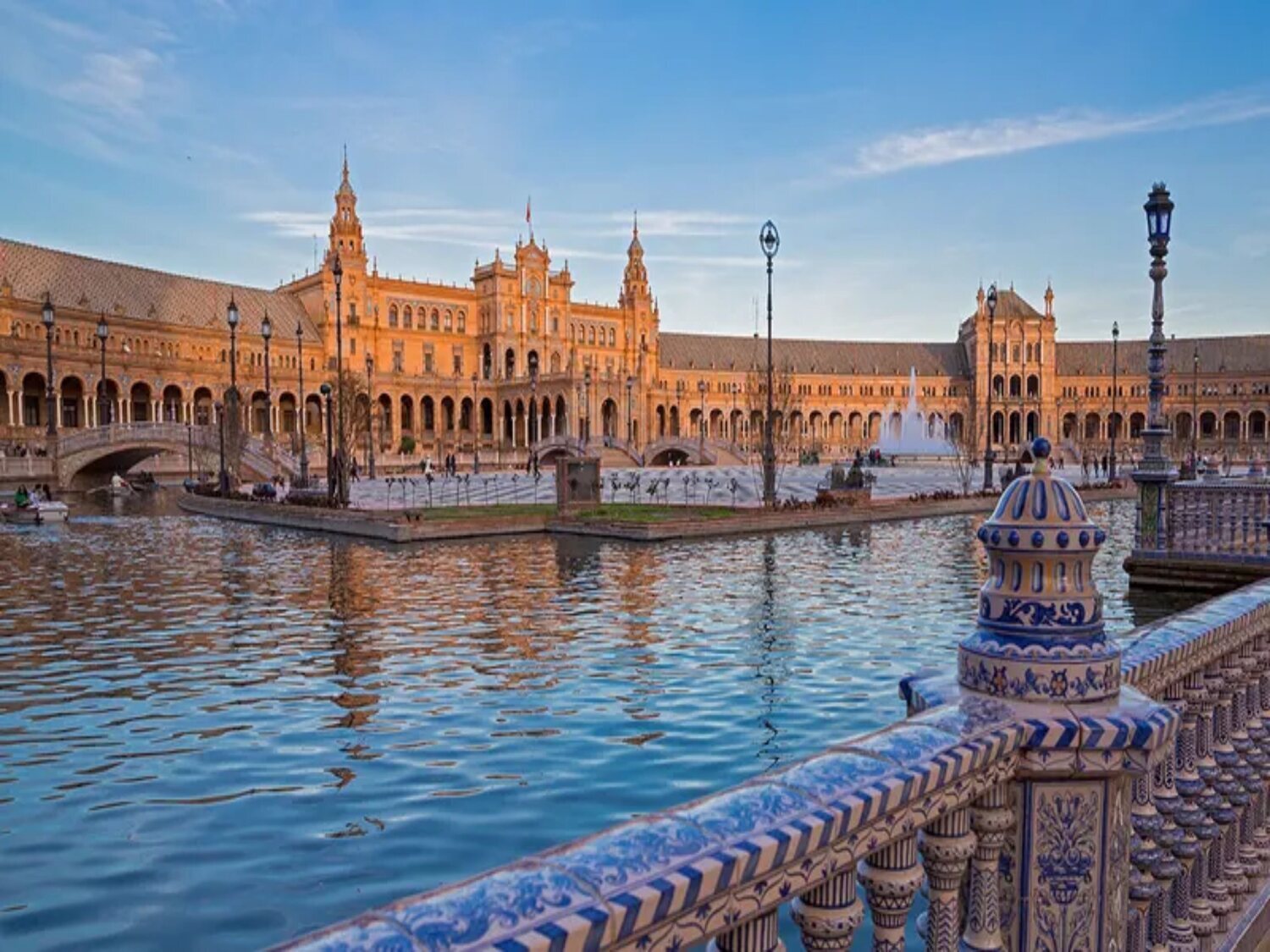 Sevilla cobrará por entrar en la Plaza de España