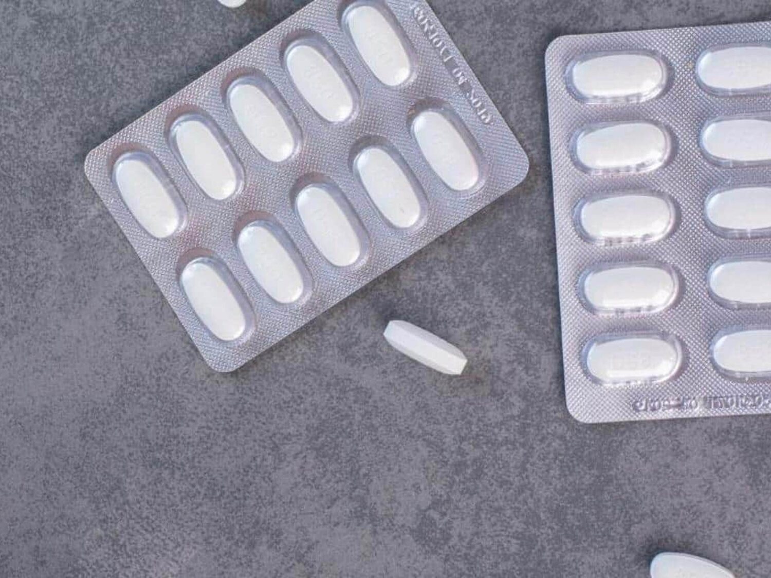 La OCU pide a Sanidad que investigue el aumento de efectos adversos asociados al autoconsumo de ibuprofeno