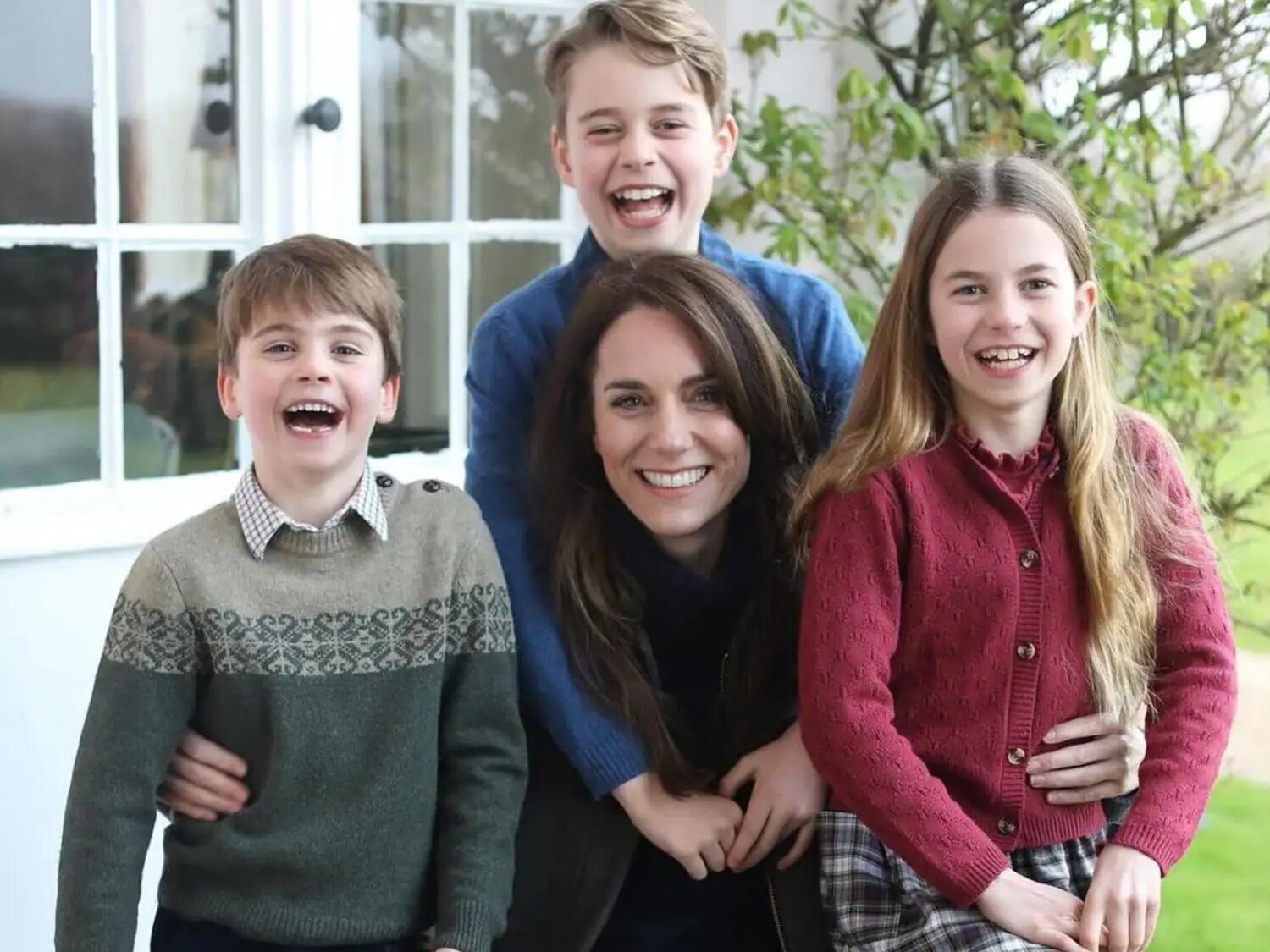 La manipulación de la nueva foto de Kate Middleton hace estallar las teorías de la conspiración