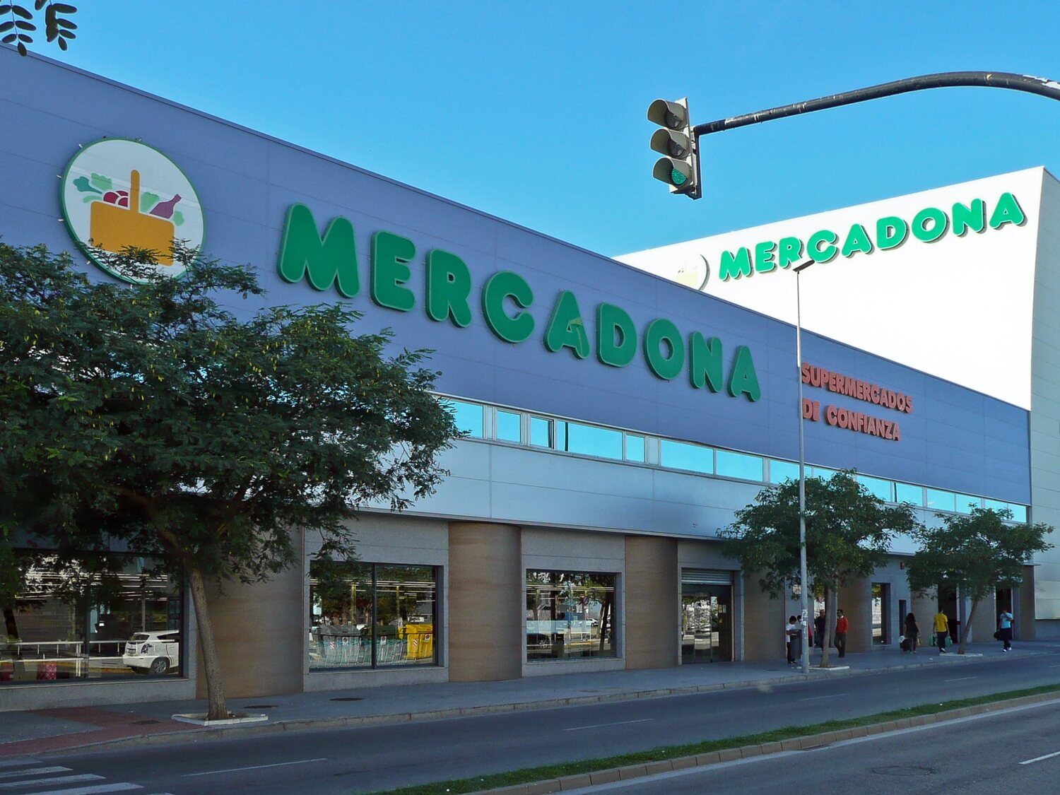 Mercadona cierra todos estos supermercados: Juan Roig explica el motivo