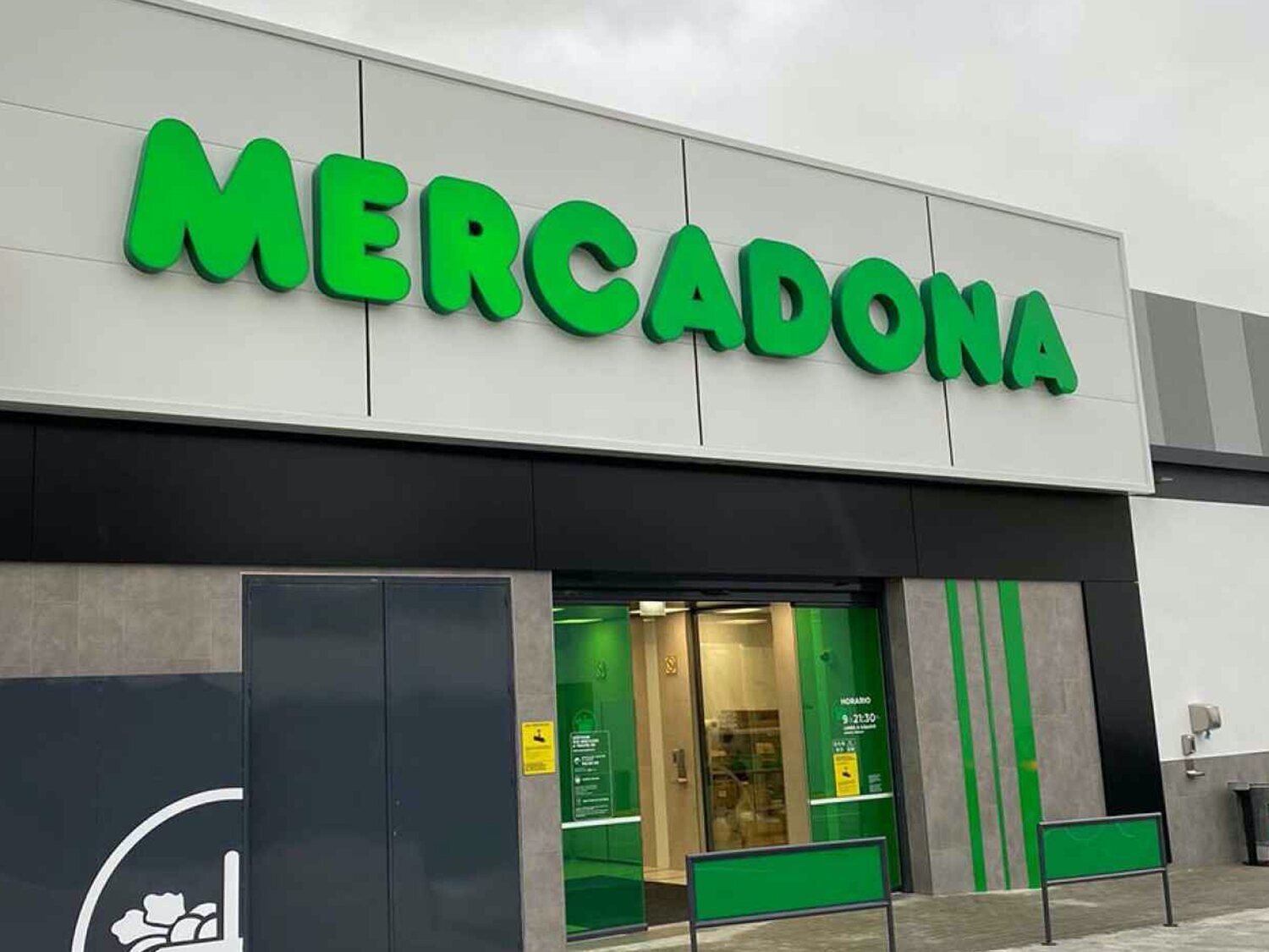 Mercadona cambia por completo el horario de sus supermercados con la llegada de Semana Santa