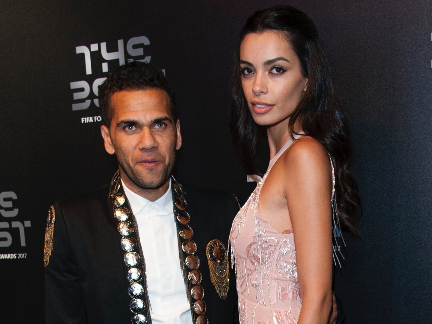 Dani Alves y Joana Sanz confirman con esta fotografía que siguen juntos