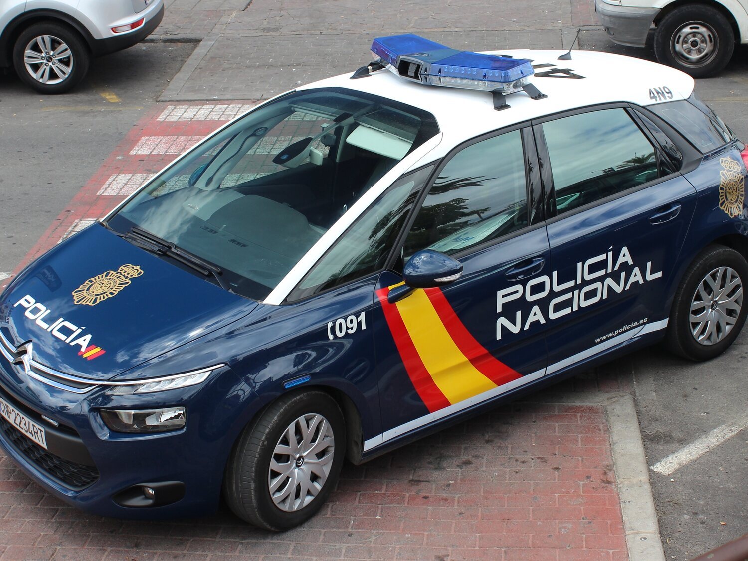 La Policía Nacional irrumpe en la Consejería de Sanidad de Canarias por el 'Caso Mascarillas'