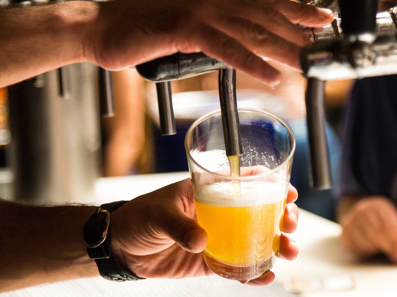 Cruzcampo y Estrella Galicia son las "mejores cervezas de España" para los ingleses, según The Sun