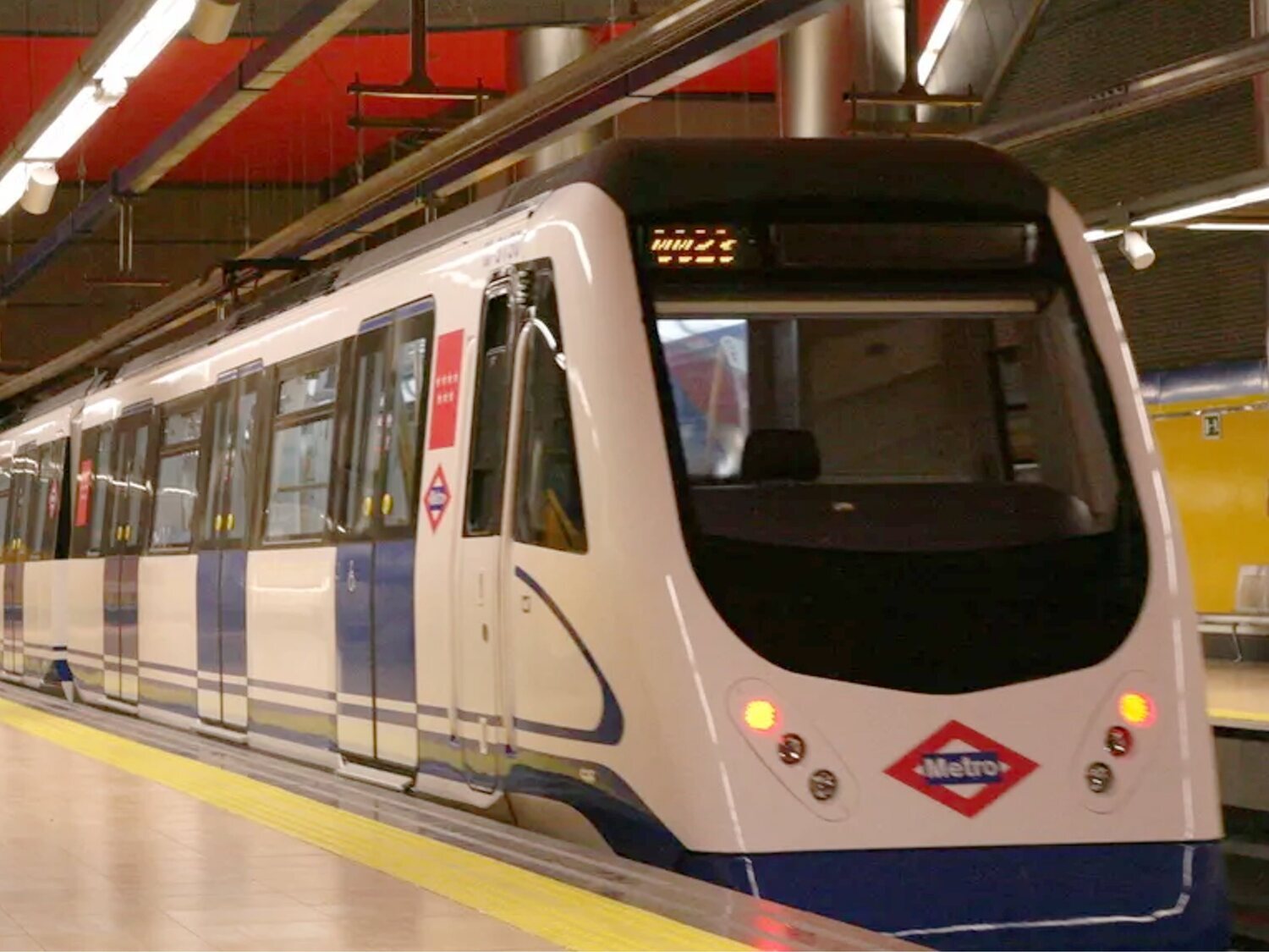 Alerta de estafa masiva en el Metro de Madrid: "Denuncia ante la Policía"