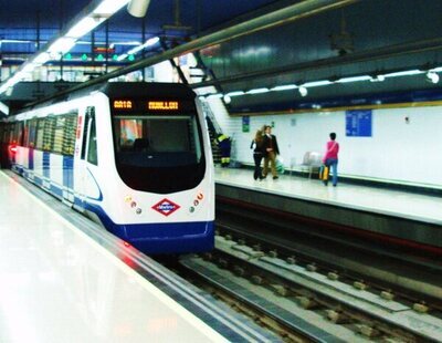 Un grupo de ladrones tira a las vías del Metro de Madrid a un hombre tras robarle el móvil y un reloj