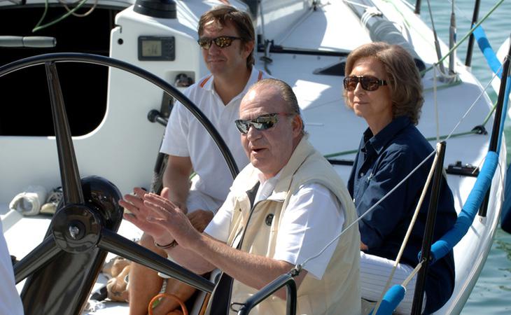 Don Juan Carlos junto a su esposa, la Reina Sofia