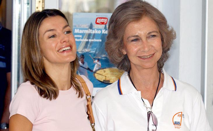 La Reina Sofía y Letizia cobran menos que Juan Carlos a pesar de acudir a un mayor número de actos oficiales