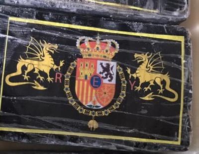 Llega la 'Farlopa Borbónica': un grupo de narcos sellan varios fardos con el emblema de Felipe VI