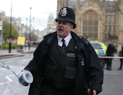 Cuatro muertos y una veintena de heridos en un ataque en las proximidades del Parlamento británico
