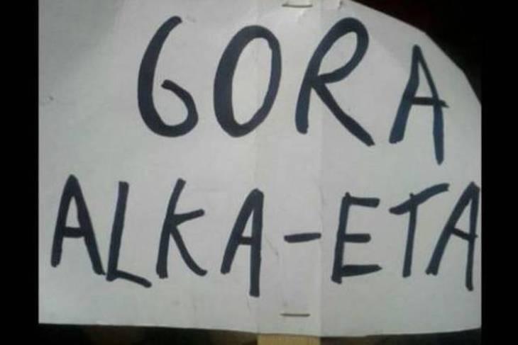 Una pancarta satírica puede conducirte a la cárcel junto con terroristas de ETA