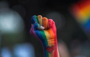 Declaran el 12 de junio el 'Día del amor y la bondad' en recuerdo a las víctimas de la matanza de Orlando