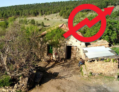 Piden cárcel para un grupo de okupas que reconstruyó un pueblo abandonado en Castilla-La Mancha