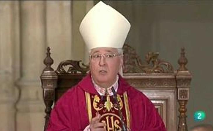 El obispo de Alcalá de Henares afirmó durante una misa retransmitida en RTVE que los gays 