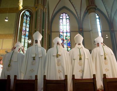 Denuncian a un sacristán murciano por "continuados abusos sexuales" contra tres menores