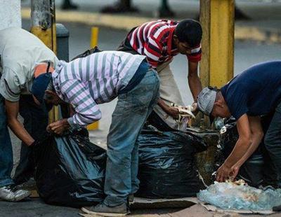 La Fiscalía pide prisión para una pareja que robó un contenedor de basura con comida caducada