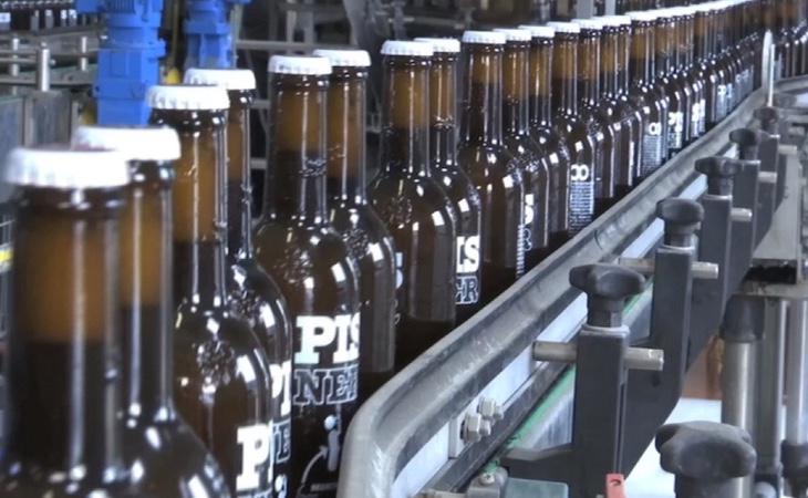 Fábrica de la cerveza con orina